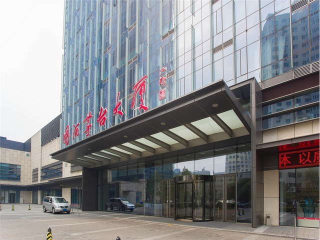 镇江集装箱彩钢板围墙厂家